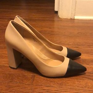 Banana Republic Madison 12 hour Cap Toe Pump
